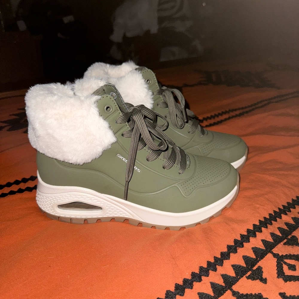Skechers Women's Olive and Cream Fur-Lined Sneakers - Picture 1 of 4